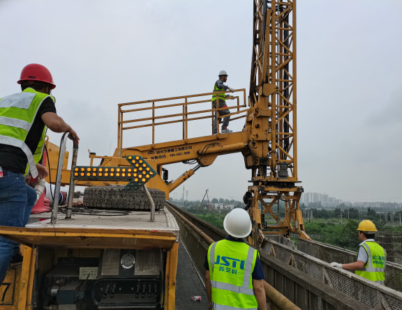 no211-成南米兰官方端网站登录入口_米兰online(中国)
迎接2020年度国家公路网技术状况监测重点桥隧监测检查1（谢龙华）.jpg