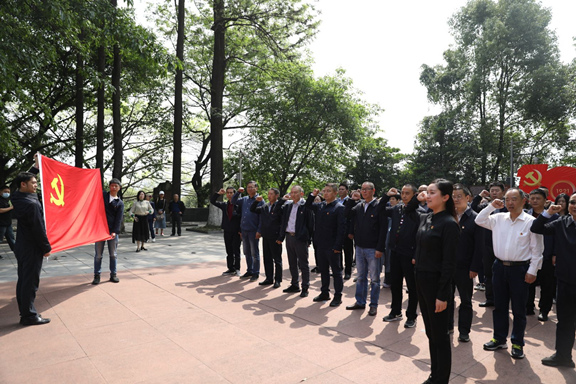 川南米兰官方端网站登录入口_米兰online(中国)
赴赵一曼纪念馆开展廉洁教育活动3_副本.jpg