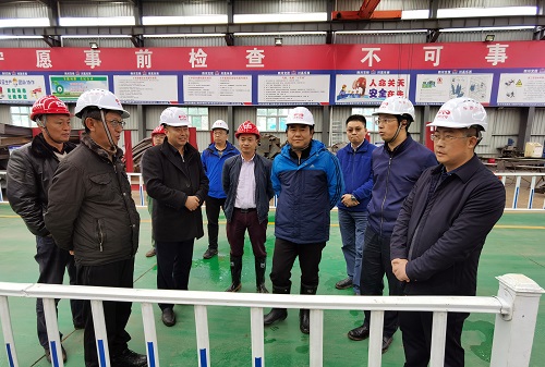 10.20 昭觉县委副书记孙子史则调研乐西项目建设情况 (2).jpg
