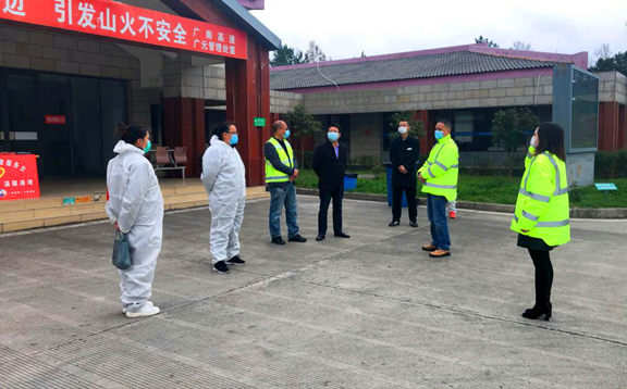 2020年3月6日，广南米兰官方端网站登录入口_米兰online(中国)
副总经理王世东一行到服务区检查疫情防控工作.png