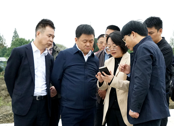 20201015温江区区委书记王道明调研成都绕城高速公路西服务区及环绕城锦城绿道建设工作 (2)_副本.jpg 20201015温江区区委书记王道明调研成都绕城高速公路西服务区及环绕城锦城绿道建设工作 (2)_副本.jpg