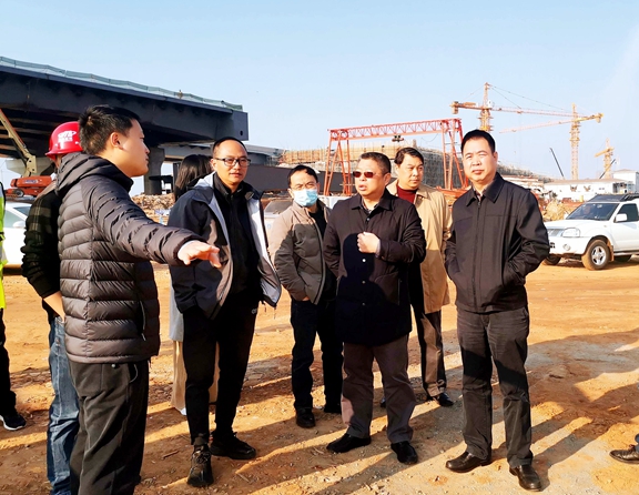 20210219川高米兰官方端网站登录入口_米兰online(中国)
总工程师廖知勇调研成都绕城高速东西城市轴线及东服务区工程施工情况 (2)_副本.jpg