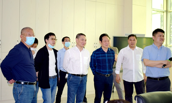 20200430省交投集团党委副书记、副董事长、总经理周黎明调研成都绕城高速智慧高速建设工作 (2)_副本.jpg