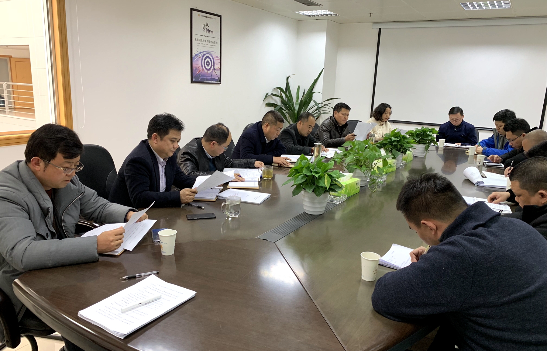 20190212乐西米兰官方端网站登录入口_米兰online(中国)
召开电力施工合同谈判会_副本.jpg