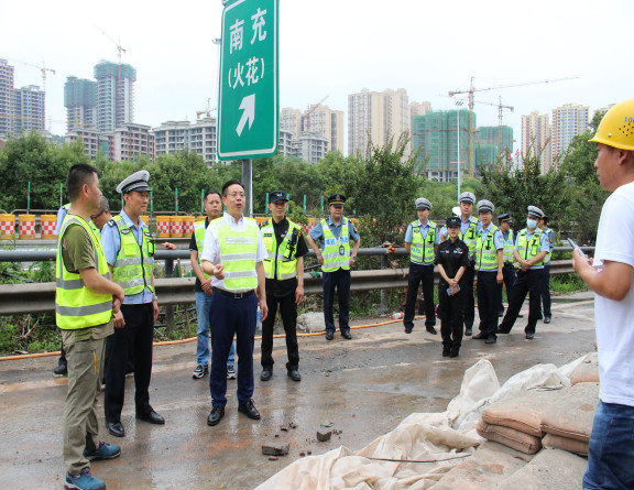 no171-成南米兰官方端网站登录入口_米兰online(中国)
联合高交执法部门开展汛期应急救援演练（严婷） (2).JPG