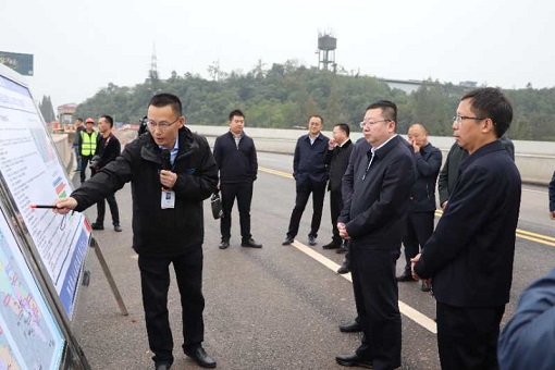 绵阳市委副书记、市长元方检查九绵高速江油通车段建设情况.jpg