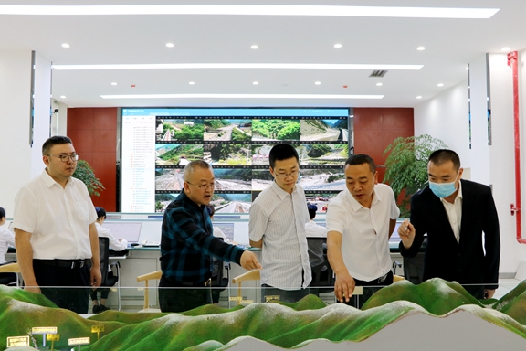 20200513厅高管局运行管理处赴都汶高速调研汛期安全工作 (1)_副本.jpg