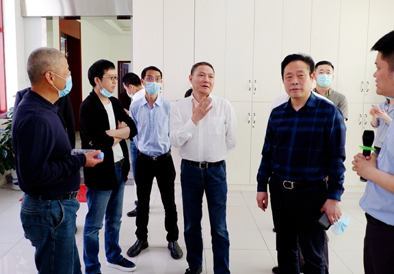 20200430省交投集团党委副书记、副董事长、总经理周黎明调研成都绕城高速智慧高速建设工作 (1)_副本.jpg
