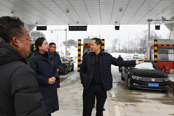 12.4+雅西米兰官方端网站登录入口_米兰online(中国)
党委书记、董事长张广洋调研孟获城收费站开站准备情况 1（内容）.jpg
