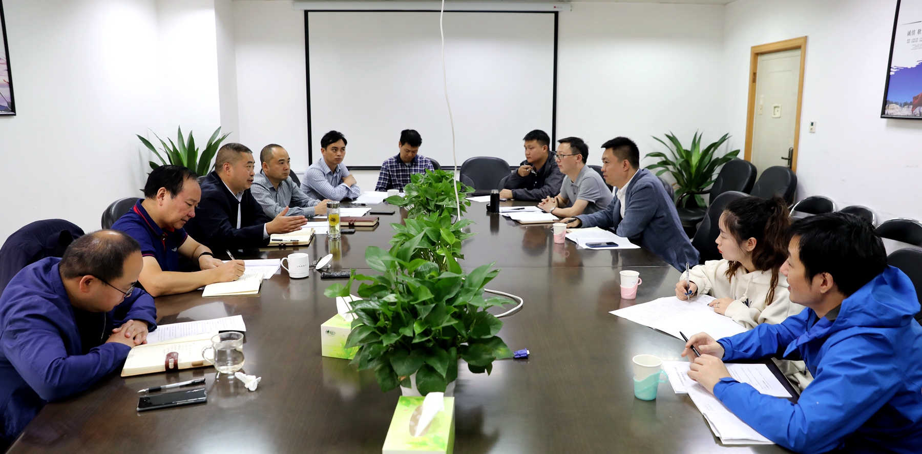 2019年10月12日召开涉林工作推进会_副本.jpg