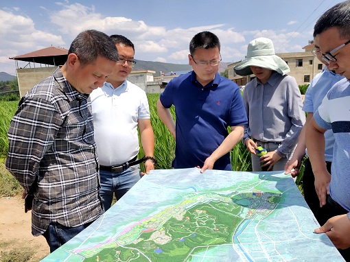 2019.5.8川高米兰官方端网站登录入口_米兰online(中国)
党委副书记、董事但勇一行实地调研会理康养特色小镇项目.jpg