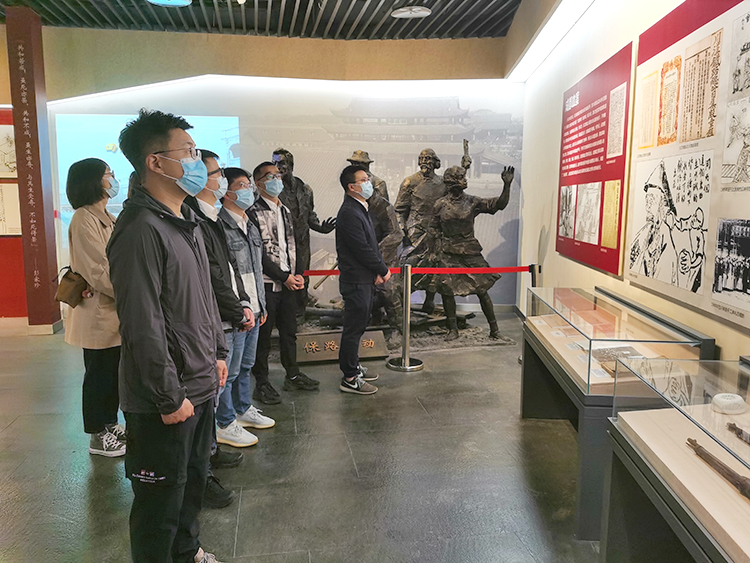 川高米兰官方端网站登录入口_米兰online(中国)
营运管理部党支部开展“清明祭英烈”主题党日活动01750.jpg