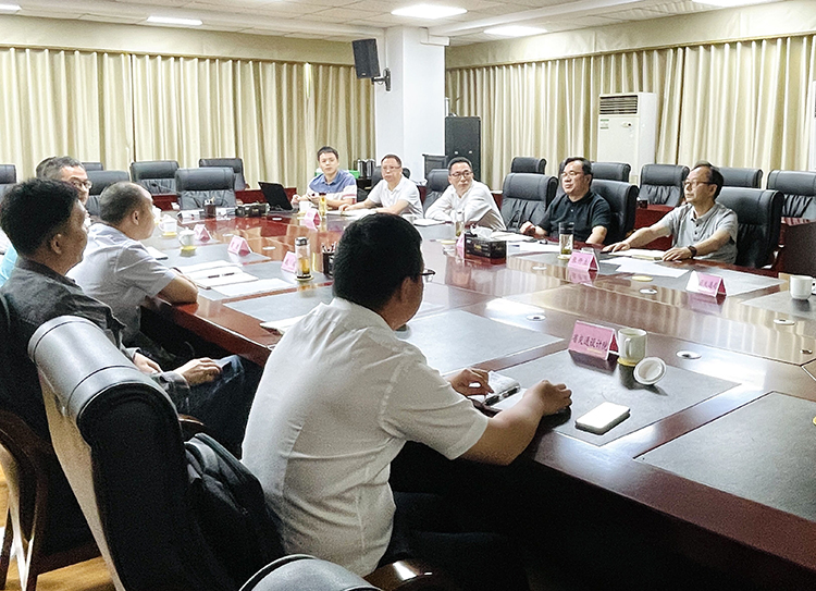 工作座谈会750.jpg