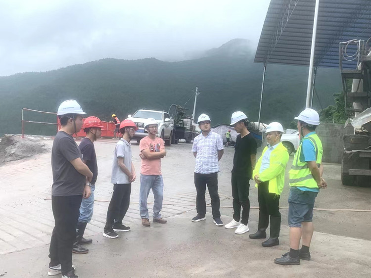 2023.07.02达州市交通运输局赴达州绕西高速项目开展质量安全半年检查(1)_副本.jpg