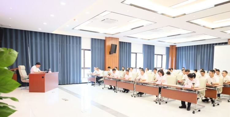 广南米兰官方端网站登录入口_米兰online(中国)
党委书记、董事长梁平讲授《锤炼党性 提升“三力” 以主题教育成果助推米兰官方端网站登录入口_米兰online(中国)
高质量发展 》专题党课2.jpg