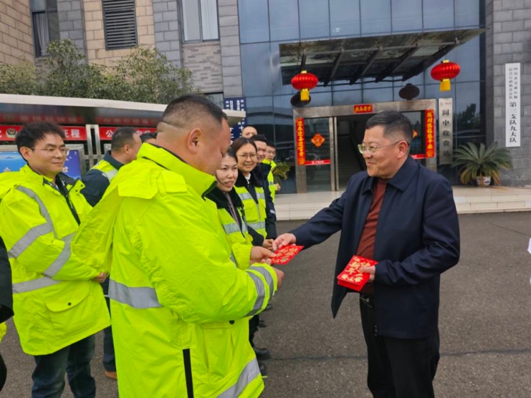 张总新春慰问2.jpg