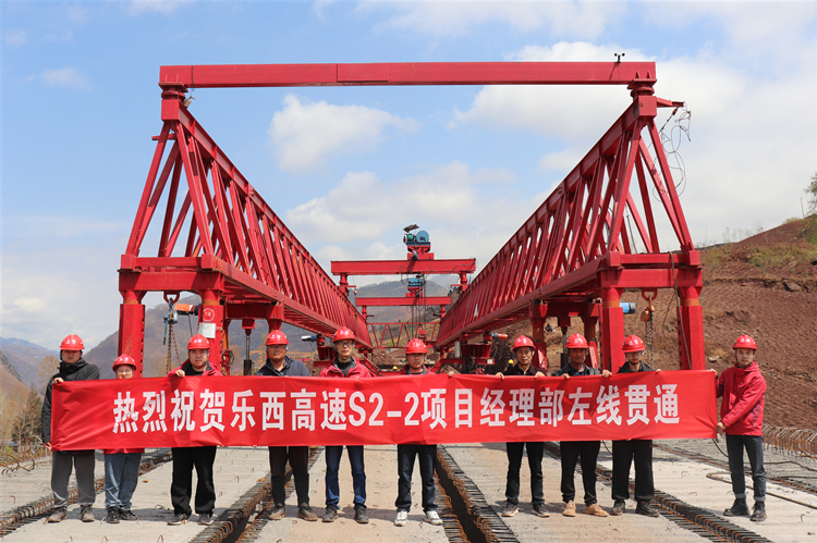 92c787942420cb201fcc90f72dbacdc_副本.jpg