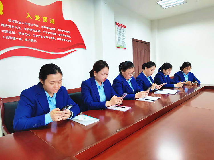 川东米兰官方端网站登录入口_米兰online(中国)
开展迎国庆安全知识竞赛活动(1)_副本.jpg