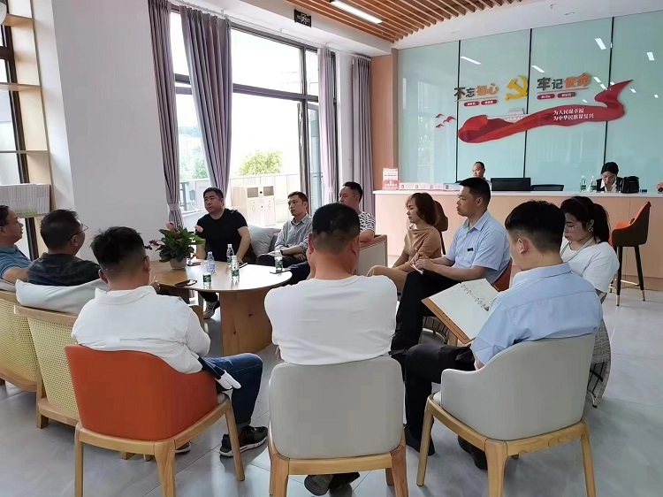 川高文旅米兰官方端网站登录入口_米兰online(中国)
恩阳项目与恩阳区民政局、区文治街道办事处交流洽谈合作22.jpg