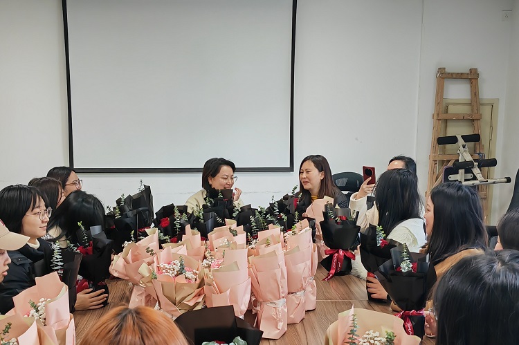 川高文旅米兰官方端网站登录入口_米兰online(中国)
组织开展“三八”国际妇女节暖心关爱活动1.jpg