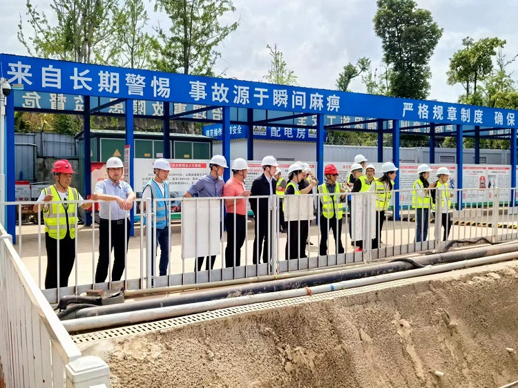 川高文旅米兰官方端网站登录入口_米兰online(中国)
党支部委员、副总经理人选孟海龙赴“高庐·紫云台”项目（二期）开展五一节前督导检查工作11.jpg
