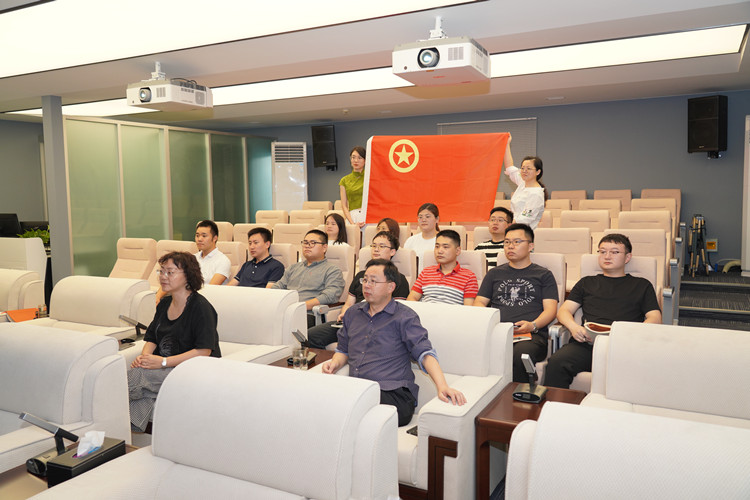 成绵苍巴成都分米兰官方端网站登录入口_米兰online(中国)
团员青年观看《庆祝中国共产主义青年团成立100周年大会》 (4).JPG
