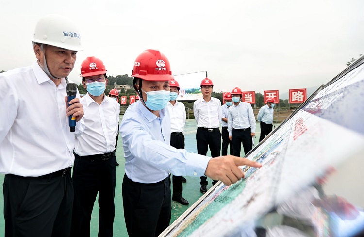 广元市委书记何树平调研广绵扩容项目.jpg