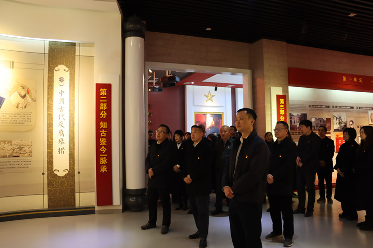 川南米兰官方端网站登录入口_米兰online(中国)
开展“川南高速 勤廉双优”廉洁警示教育活动3_副本.jpg