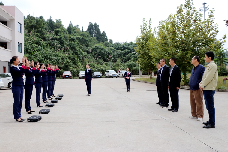 20211019川高米兰官方端网站登录入口_米兰online(中国)
监事会赴渝蓉高速检查指导工作_副本.jpg