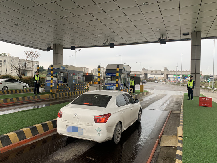 20230216 川西米兰官方端网站登录入口_米兰online(中国)
稽查监控中心联合绕东、绕西管理处开展无入口信息车辆现场查验成效显著 (2)_副本.jpg