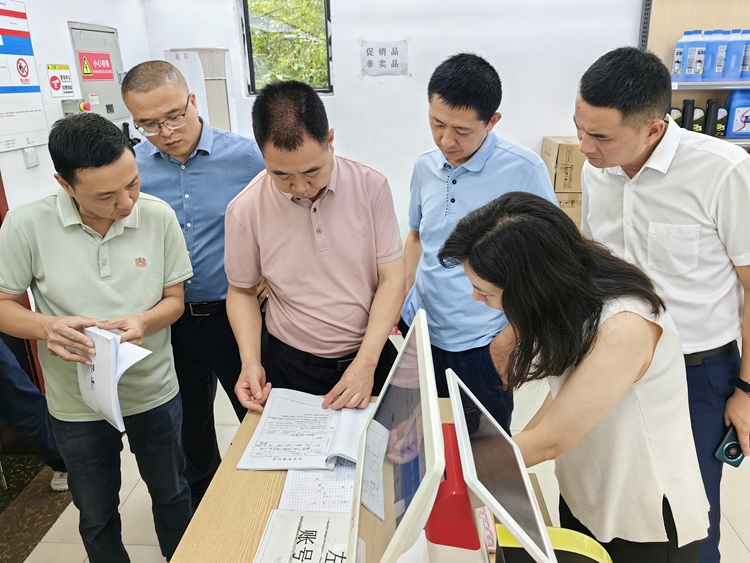 20230919川西米兰官方端网站登录入口_米兰online(中国)
党委书记、董事长刘小刚到渝蓉高速开展安全生产暨防汛减灾包保督查工作 (5)_副本.jpg