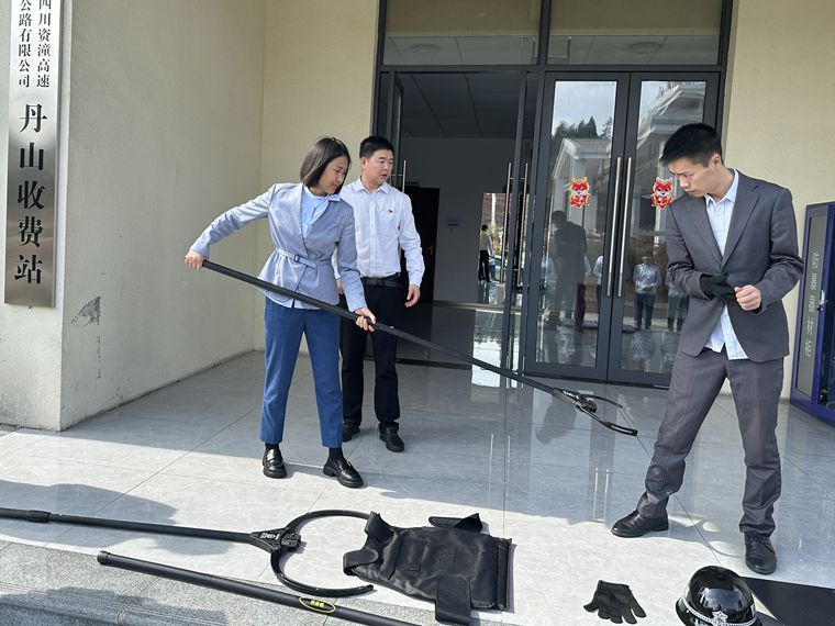 强化安全技能,筑牢安全防线2_副本.jpg