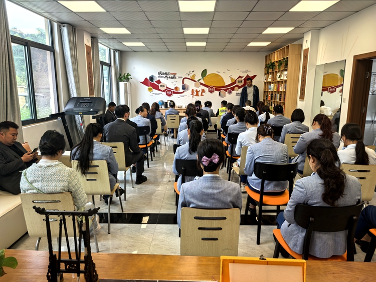 1副本.jpg