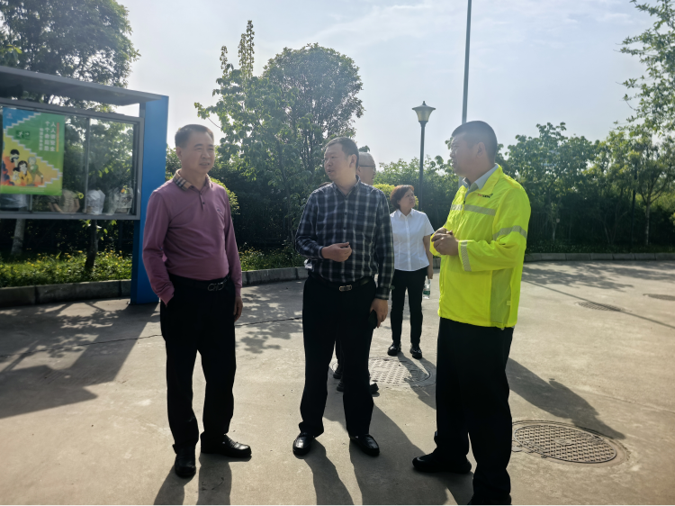 川西米兰官方端网站登录入口_米兰online(中国)
党委书记、董事长刘小刚一行赴绕西管理处检查指导工作1.png