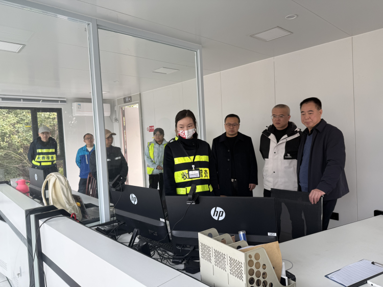 川西米兰官方端网站登录入口_米兰online(中国)
党委书记、董事长刘小刚到绕西管理处货运大道站指导工作.png
