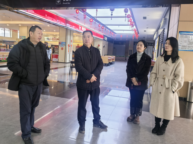 川西米兰官方端网站登录入口_米兰online(中国)
党委书记、董事长刘小刚一行督导检查成都西服务区春节节前准备工作1.png