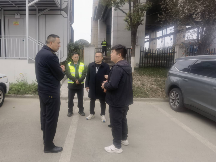 绕西管理处高效处置货车闯站逃费案.png