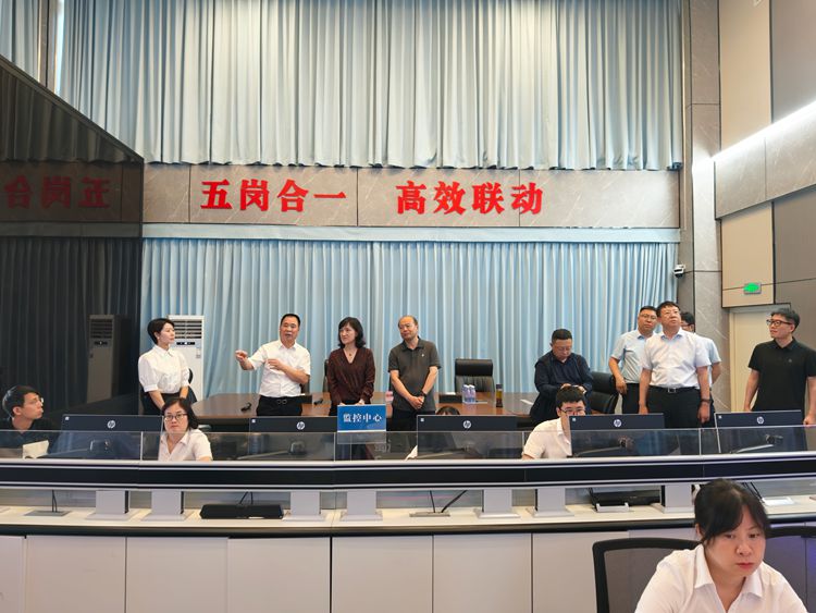 20260603 黑龙江省交通运输厅一行莅临川西米兰官方端网站登录入口_米兰online(中国)
监控中心调研工作照片 1_副本.jpg