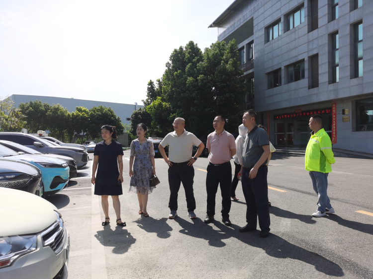 川西米兰官方端网站登录入口_米兰online(中国)
党委书记、董事长刘小刚一行到绕西管理处调研指导工作1.png