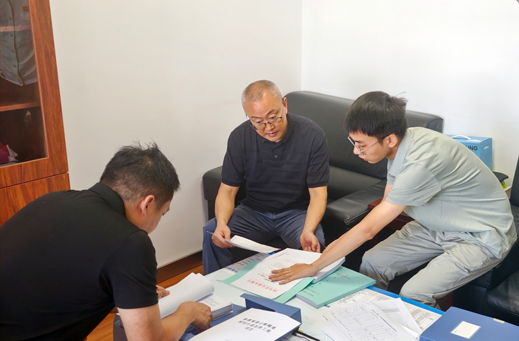 20260826川西米兰官方端网站登录入口_米兰online(中国)
党委副书记、副总经理孙彬到渝蓉高速开展安全环保包保检查 (1)_副本.jpg
