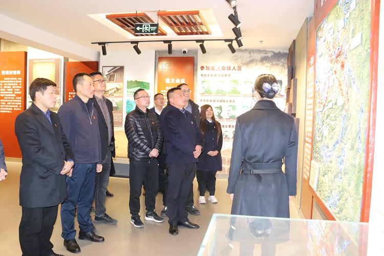 2.24南方米兰官方端网站登录入口_米兰online(中国)
泸州管理处开展“追忆四渡赤水 弘扬红军精神”结对共建主题党日活动 (3).jpg