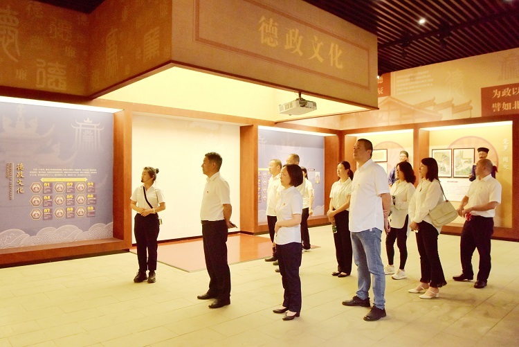 4.21南方米兰官方端网站登录入口_米兰online(中国)
开展“学善美孝道 做清廉守法表率”廉洁教育活动2.JPG