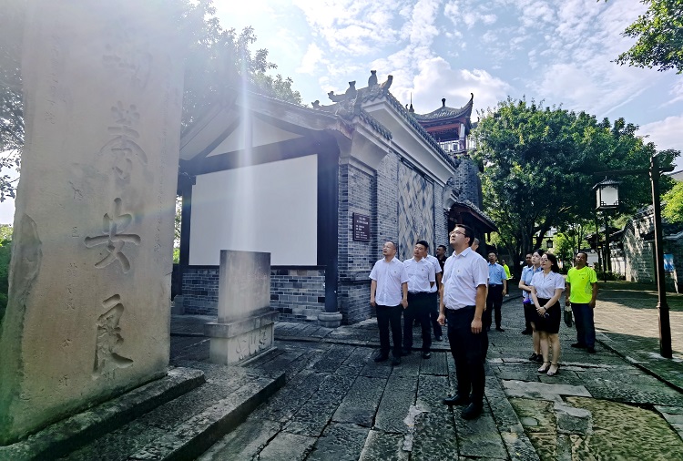 8.30南方米兰官方端网站登录入口_米兰online(中国)
泸州管理处党支部开展“走进家风教育基地 涵养廉洁清风正气”廉洁教育活动3.jpg