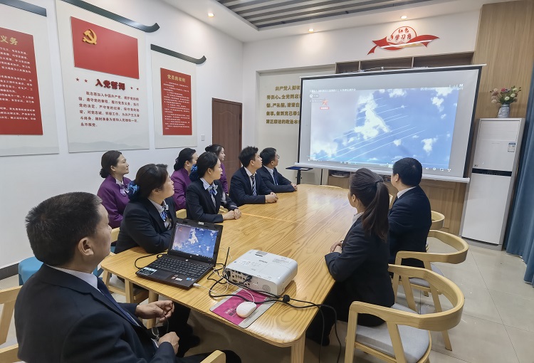 3.25南方米兰官方端网站登录入口_米兰online(中国)
泸州管理处党支部开展“加强国防教育 弘扬爱国主义精神”主题党日活动.jpg