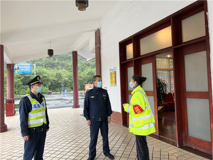 no518-厅交通执法第三支队检查组到成南米兰官方端网站登录入口_米兰online(中国)
检查指导营运管理和服务质量工作.jpg