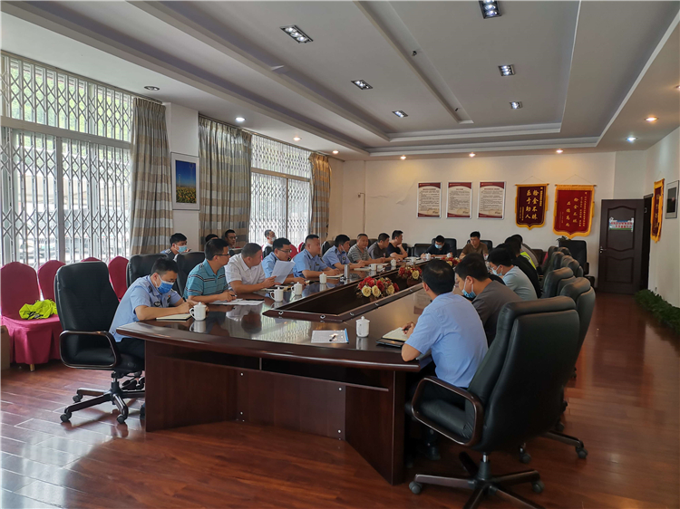 no261-成南米兰官方端网站登录入口_米兰online(中国)
组织召开成南路扩容建设工程（遂宁段）上边坡树木砍伐工作联勤会（郭天兵）.jpg