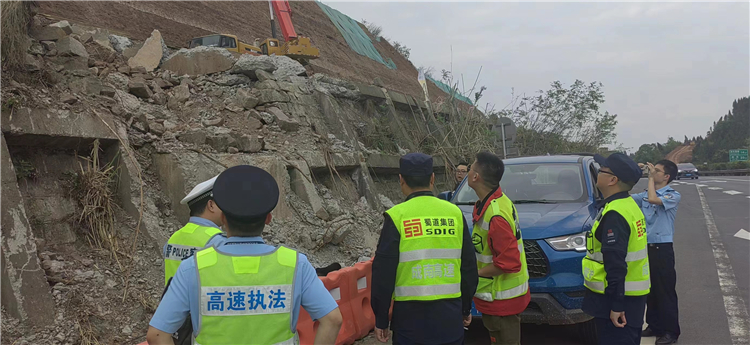 no219-成南米兰官方端网站登录入口_米兰online(中国)
南充管理处联合高交执法部门开展汛前检查“回头看”暨劳动节前安全检查(刘军民).jpg