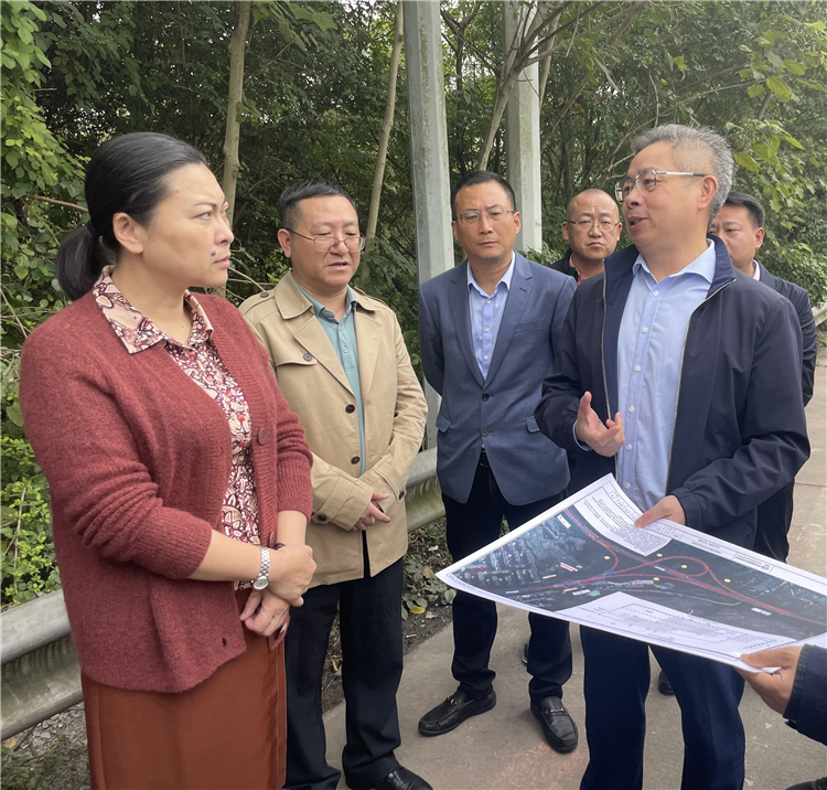 n524-10.24成南米兰官方端网站登录入口_米兰online(中国)
联合南充市地方职能部门召开G42沪蓉高速南充东收费站拓宽工程相关事宜现场工作会.jpg