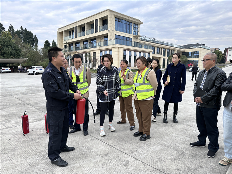 王梓宇 3月27日成南米兰官方端网站登录入口_米兰online(中国)
南充管理处召开安全环保工作例会暨森林草原防灭火专题会 (3).jpg