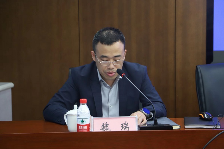 魏董.jpg